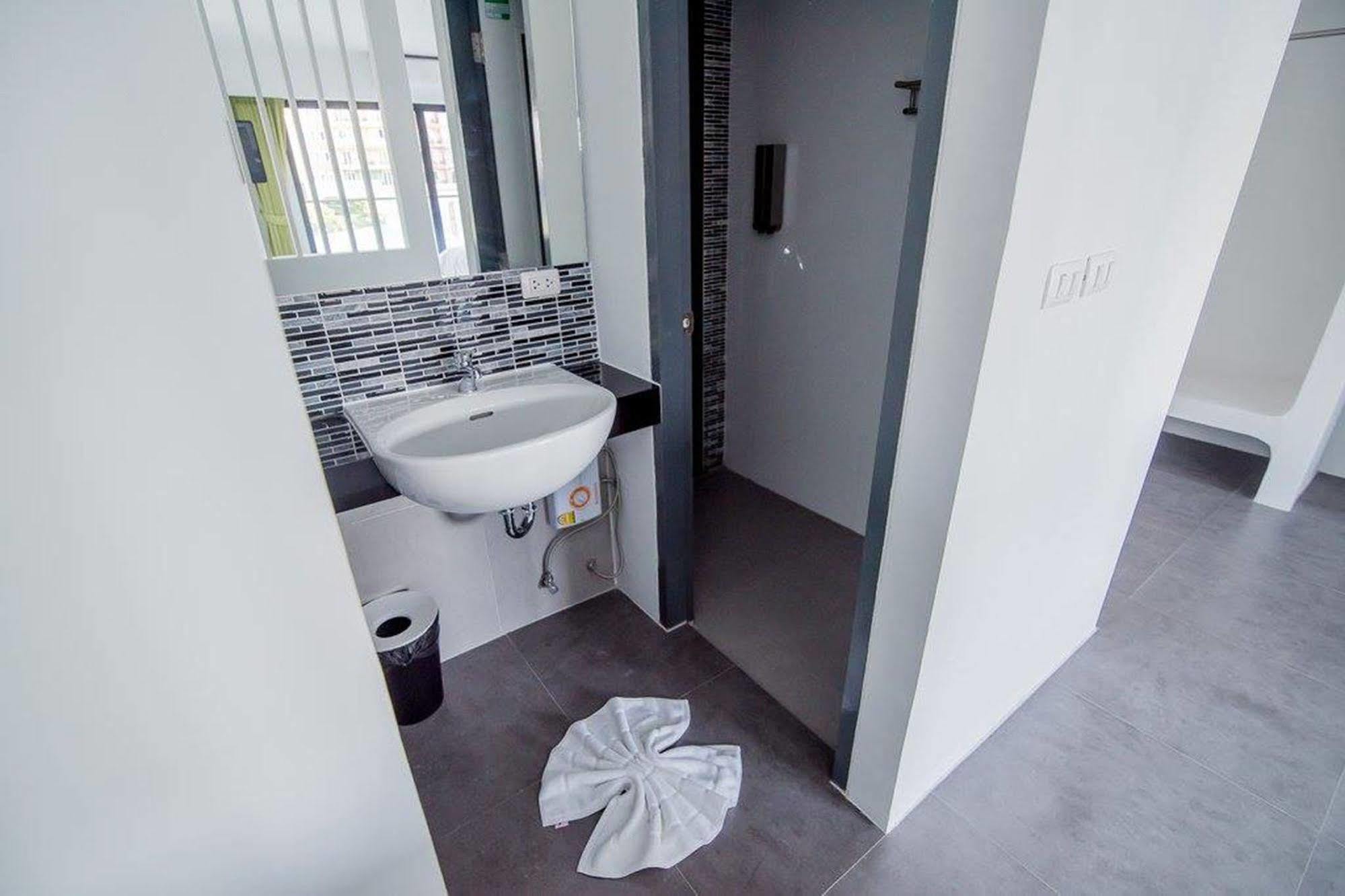 Panitar Haus Otel Çonburi Dış mekan fotoğraf